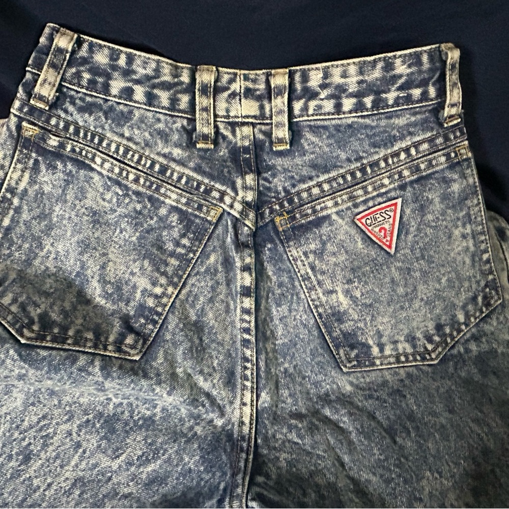 GUESS vintage women’s Blue Acid Wash Jeans